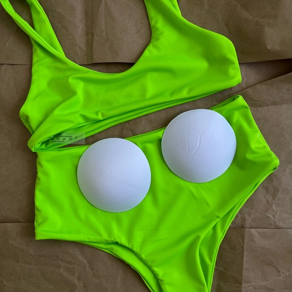 🌿 5/$10 NWT 2 pc bikinis set acid green high rise - Picture 5 of 5